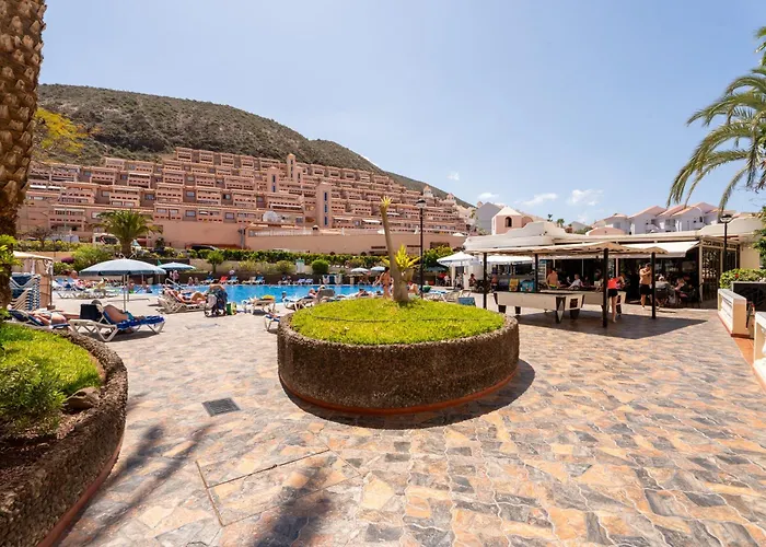 Castle Harbour With Heated Pool Apartment *