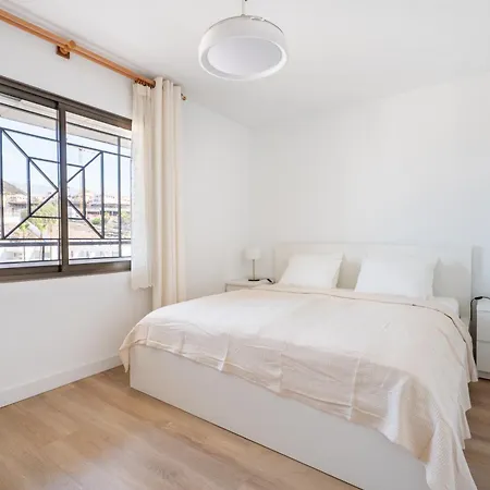 Castle Harbour With Heated Pool Apartment Los Cristianos (Tenerife)