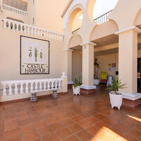 Апартаменты Castle Harbour With Heated Pool Лос Кристианос