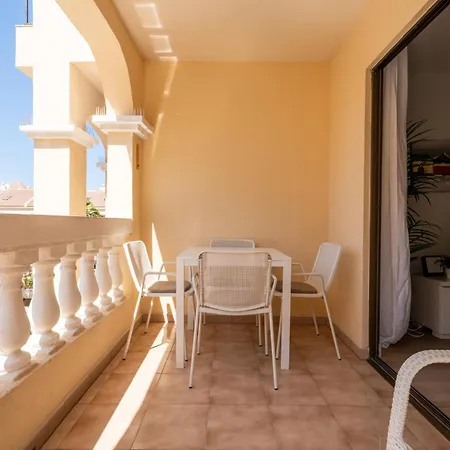 Appartamento Castle Harbour With Heated Pool