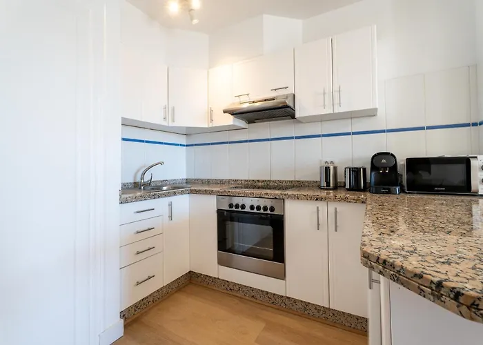 Castle Harbour With Heated Pool Apartment Los Cristianos (Tenerife)