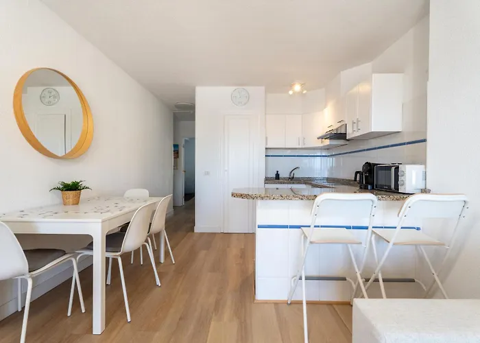 Castle Harbour With Heated Pool * ロスクリスティアーノス